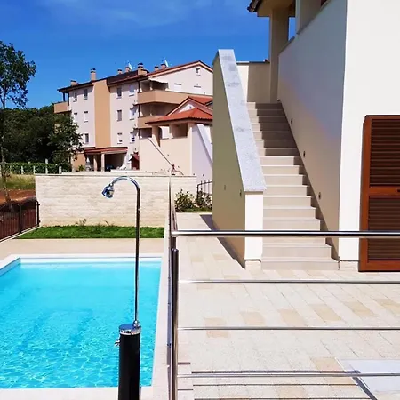 In Mit Privatem Pool Nyaraló *